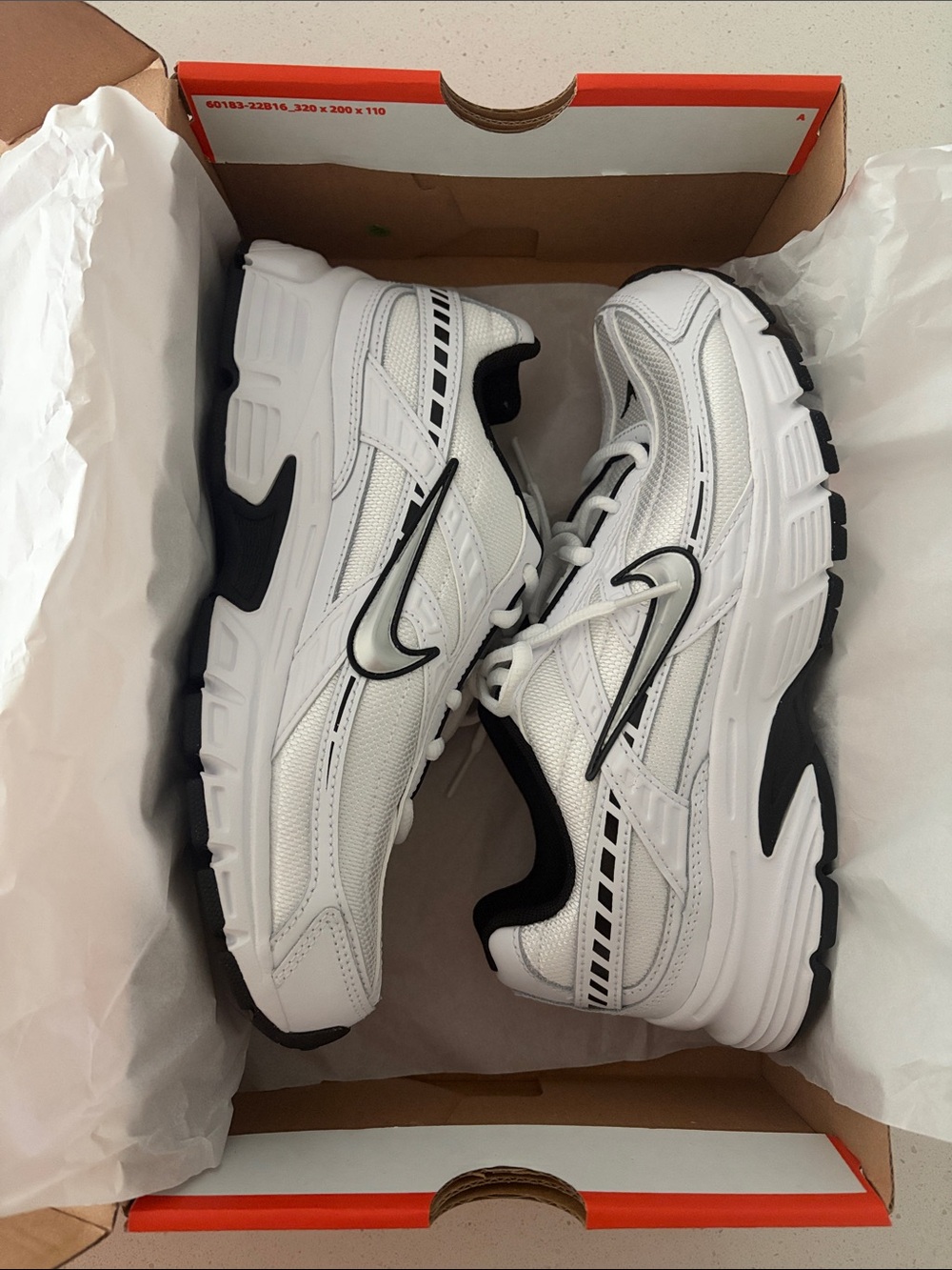 BRAND NEW Women’s Nike Initiators